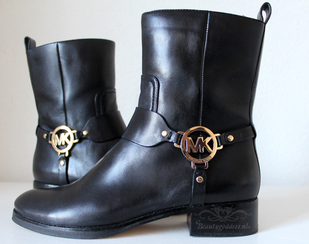 ozon kofferbak Boomgaard These Michael Kors booties are made for walking! – beautygoddess