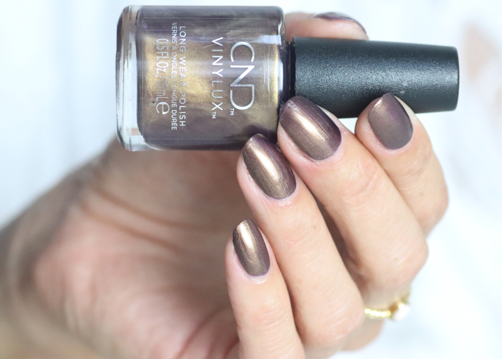 CND Vinylux Purplexity